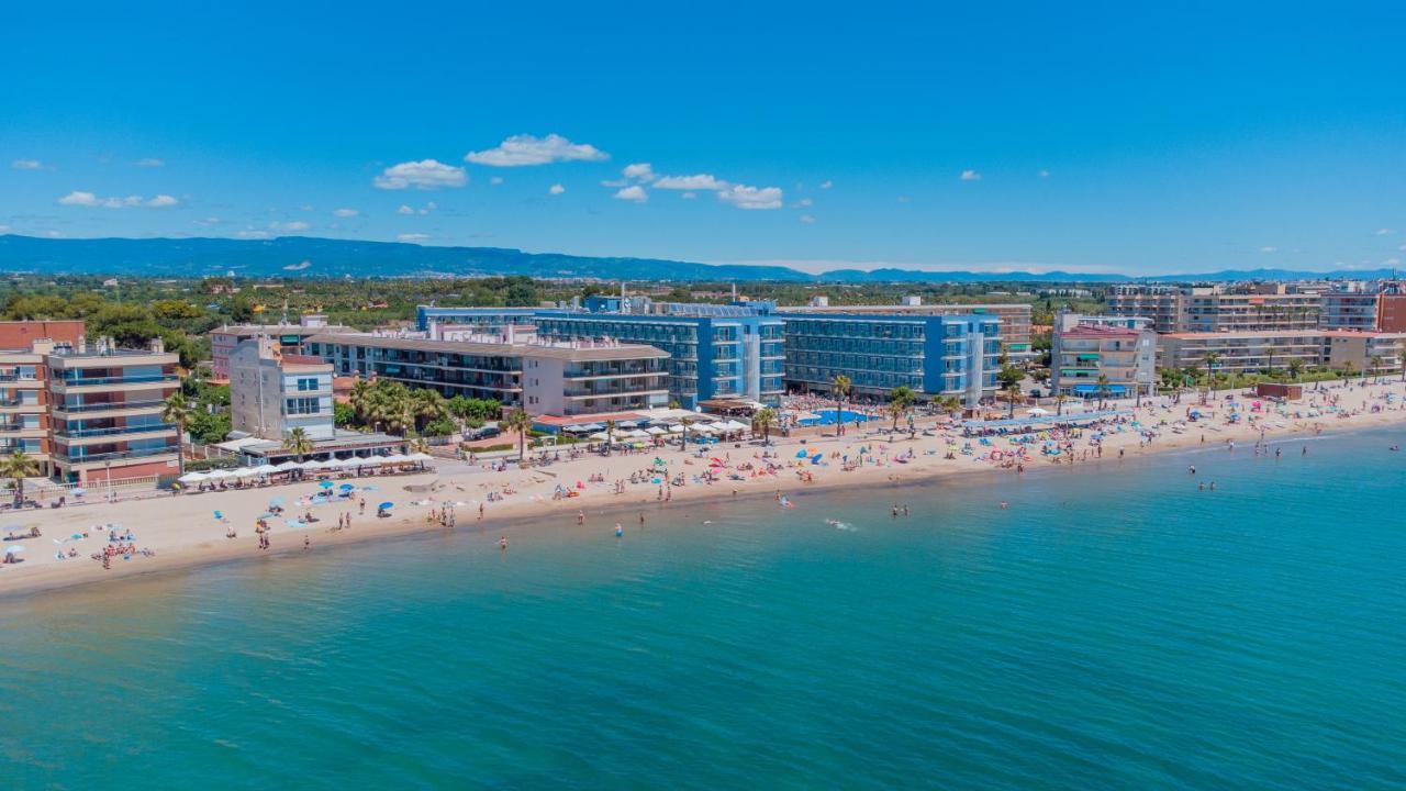 Apartamentos Turisticos Augustus カンブリルス エクステリア 写真