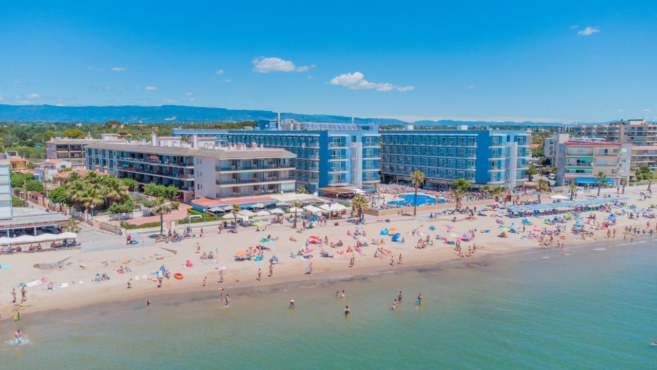 Apartamentos Turisticos Augustus カンブリルス エクステリア 写真