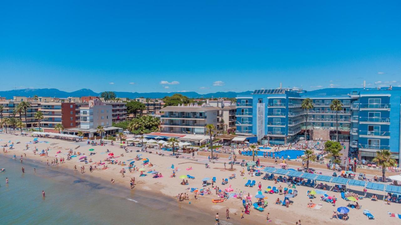 Apartamentos Turisticos Augustus カンブリルス エクステリア 写真