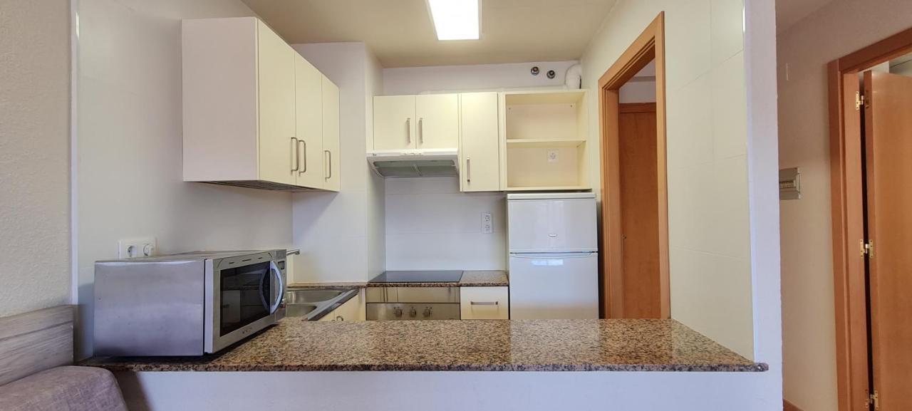 Apartamentos Turisticos Augustus カンブリルス エクステリア 写真