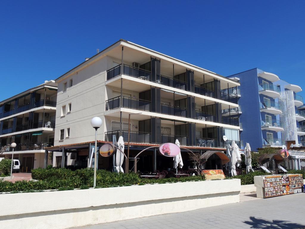 Apartamentos Turisticos Augustus カンブリルス エクステリア 写真
