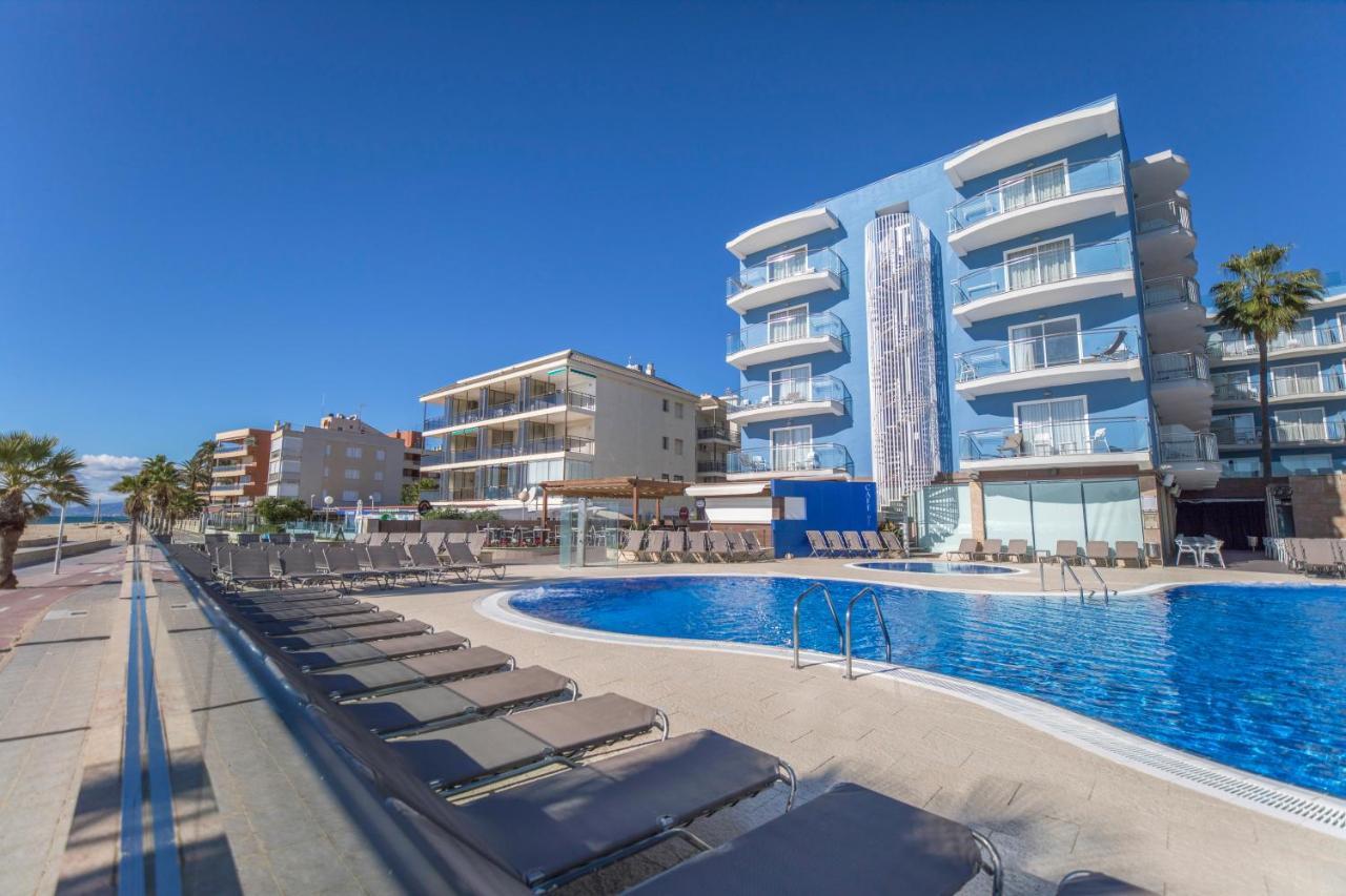 Apartamentos Turisticos Augustus カンブリルス エクステリア 写真