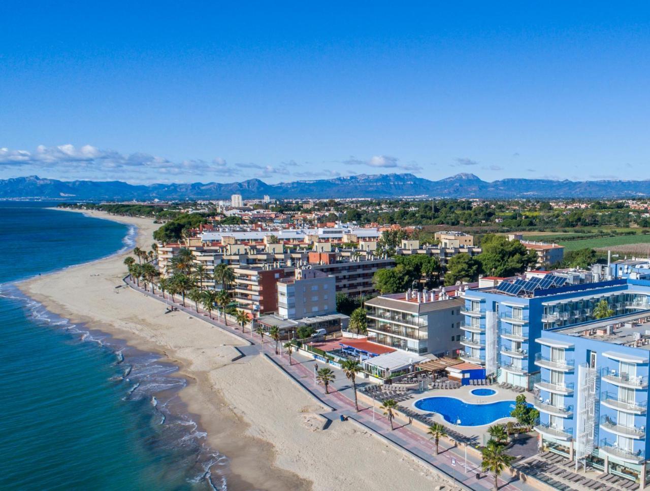 Apartamentos Turisticos Augustus カンブリルス エクステリア 写真